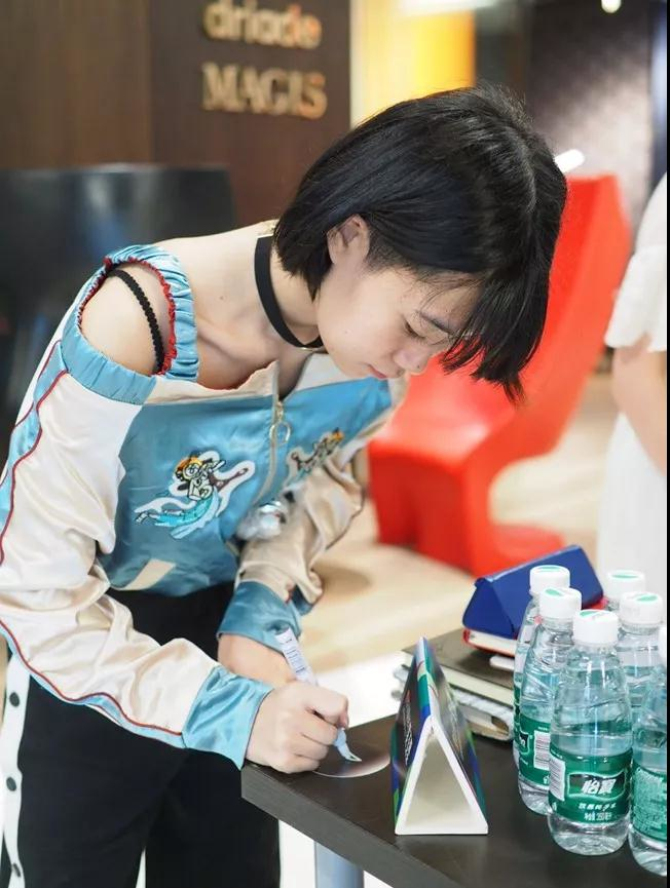 02.jpg